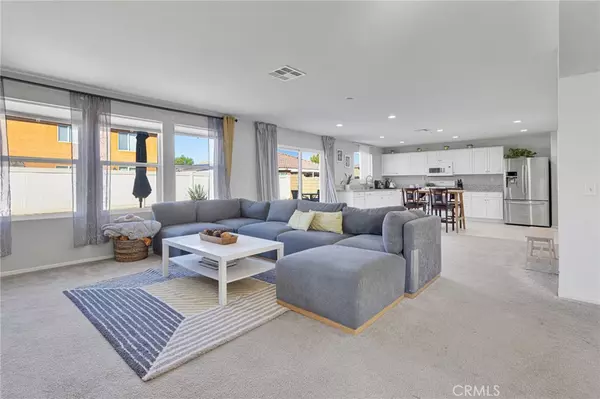 Victorville, CA 92394,15954 Silver Tip WAY