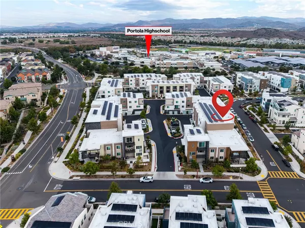 Irvine, CA 92618,211 Baluster