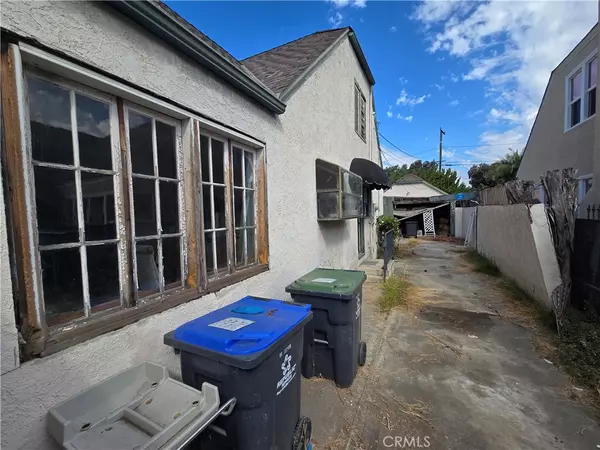 Santa Ana, CA 92701,505 E Bishop