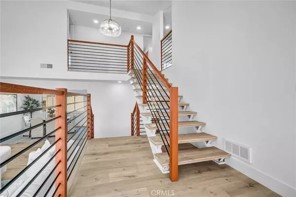 Cerritos, CA 90703,12361 Caravel