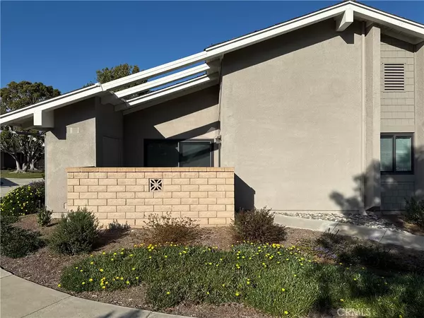 Huntington Beach, CA 92646,8565 Trinity #824D