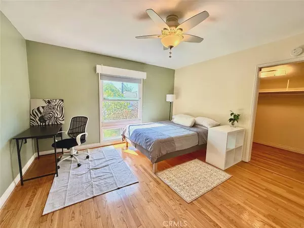 San Diego, CA 92115,6206 Pontiac