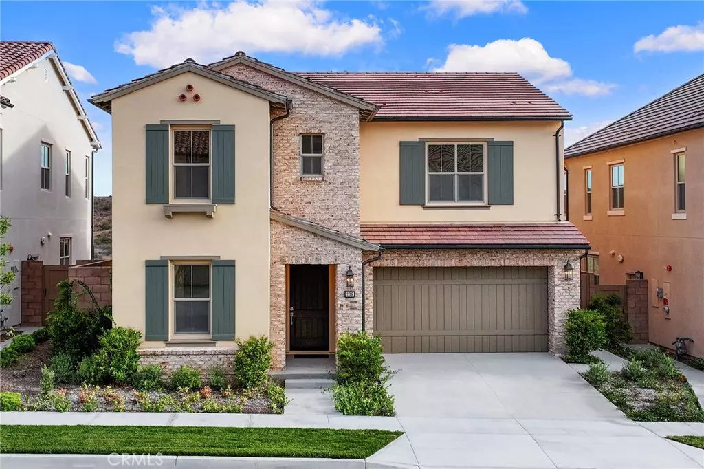 Irvine, CA 92602,206 Collino