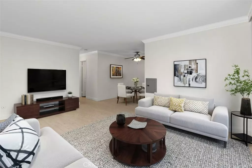 Clairemont Mesa, CA 92117,6750 Beadnell WAY #3