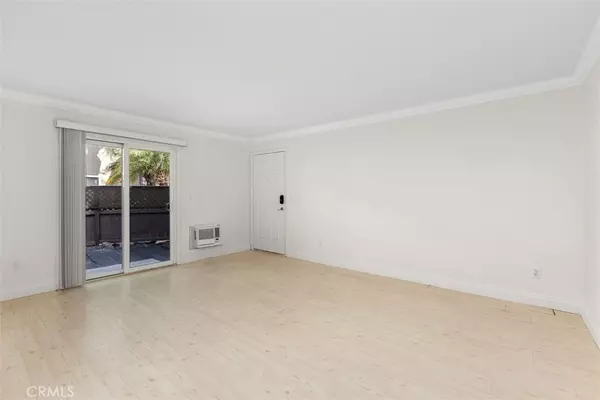 Clairemont Mesa, CA 92117,6750 Beadnell WAY #3