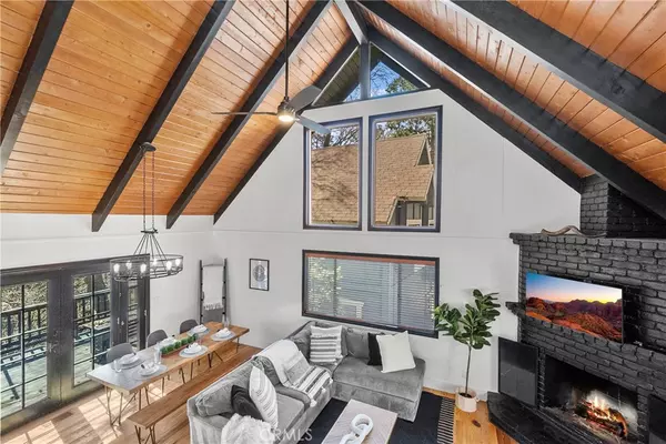 28886 Cedar DR, Lake Arrowhead, CA 92352