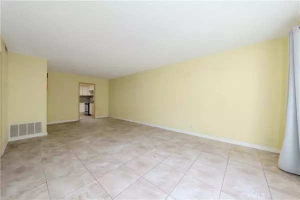 Westminster, CA 92683,14892 Valencia PLZ