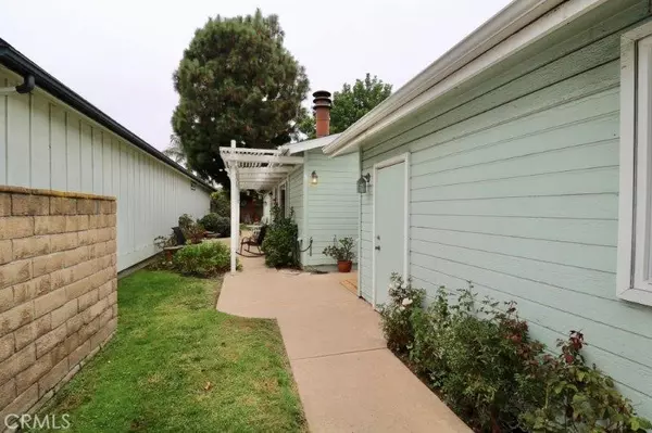 Santa Ana, CA 92705,2544 Forrest Lake #20