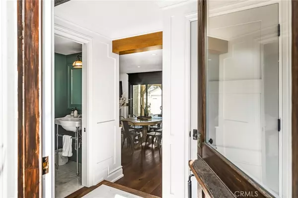 Tustin, CA 92780,1055 Tustin Pines