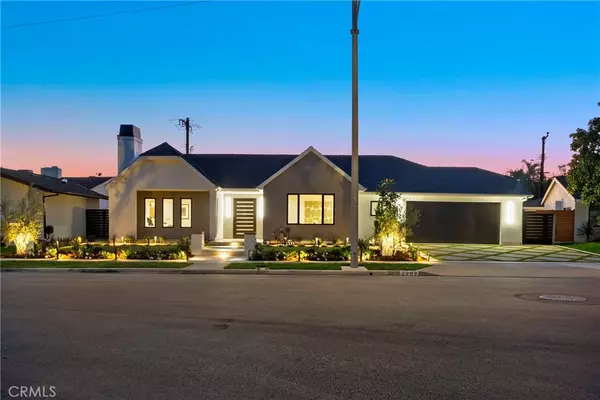 Costa Mesa, CA 92626,2989 Ceylon DR