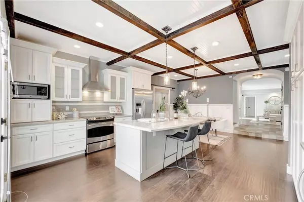 621 8th ST, Huntington Beach, CA 92648