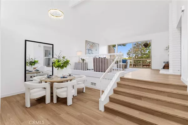 Irvine, CA 92612,15 Rocky Knl