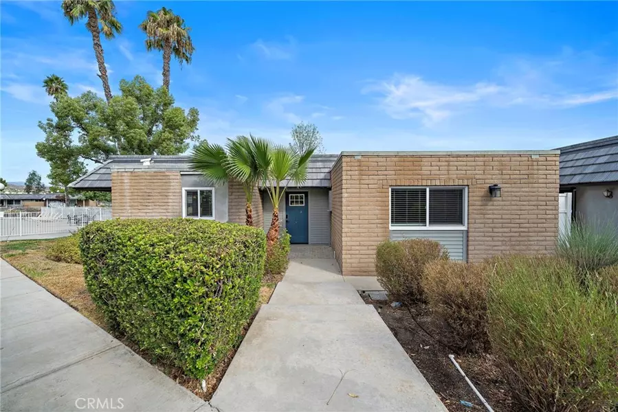 22400 Canyon Club, Canyon Lake, CA 92587