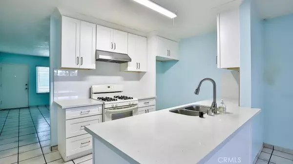 Anaheim, CA 92805,1531 E La Palma AVE #C2