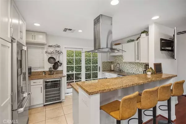 San Clemente, CA 92672,228 W Mariposa