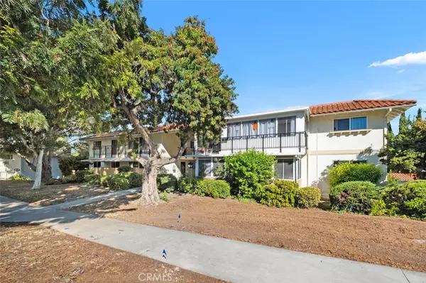 Laguna Woods, CA 92637,2118 Via Puerta #D
