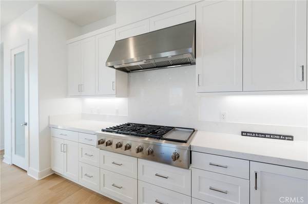 Irvine, CA 92618,504 Gadwall