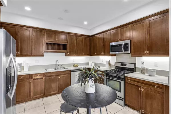 Irvine, CA 92620,83 Mission