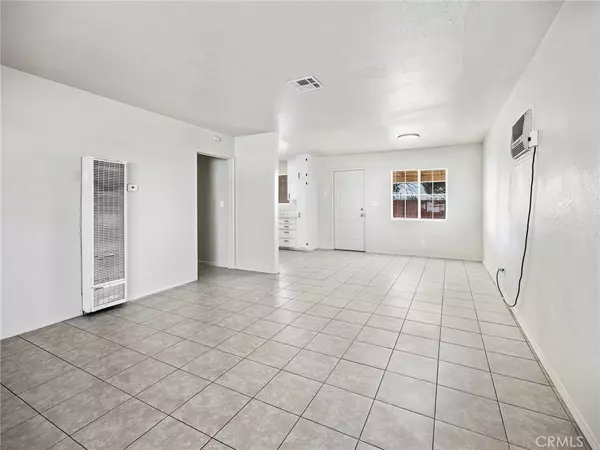Victorville, CA 92395,15212 Las Piedras DR