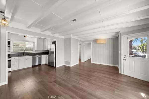 Corona Del Mar, CA 92625,3212 2nd AVE