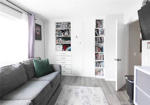 Irvine, CA 92614,67 Greenbough #150