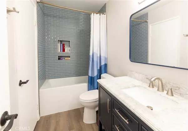 Irvine, CA 92614,67 Greenbough #150