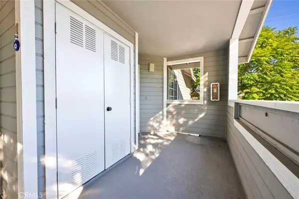 Santa Ana, CA 92704,3500 S GREENVILLE #A5