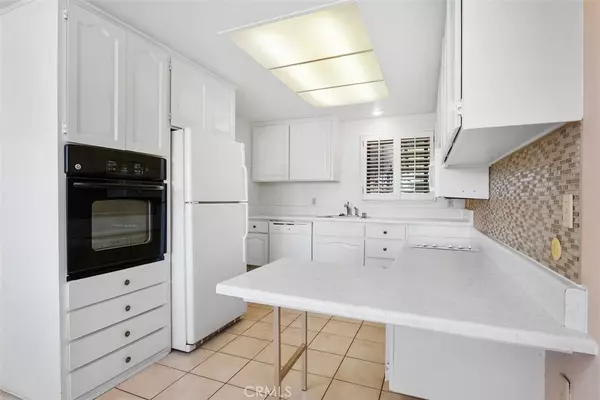 Laguna Woods, CA 92637,881 Via Mendoza #D