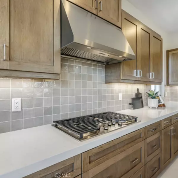 Irvine, CA 92618,175 Proctor