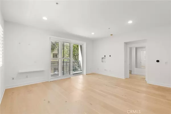 Long Beach, CA 90802,300 E 4th ST #205