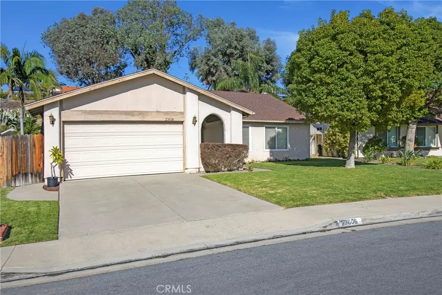 23606 Via Navarra, Mission Viejo, CA 92691