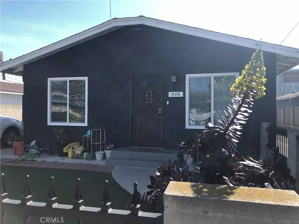 Lawndale, CA 90260,15718 1/2 Larch AVE