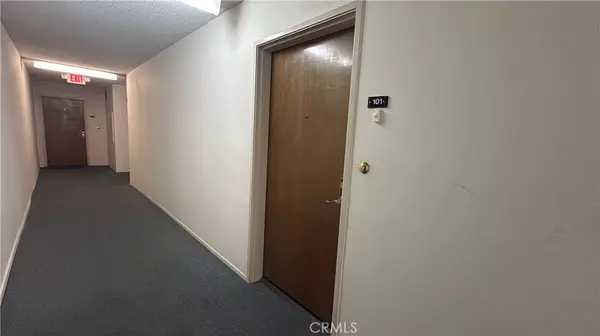 Los Angeles, CA 90042,4239 Via Arbolada #101