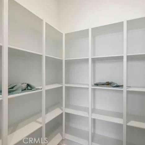 Valencia, CA 91354,24389 Calle La Roca