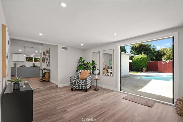 Orange, CA 92868,320 N Stevens