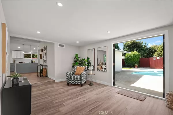 Orange, CA 92868,320 N Stevens