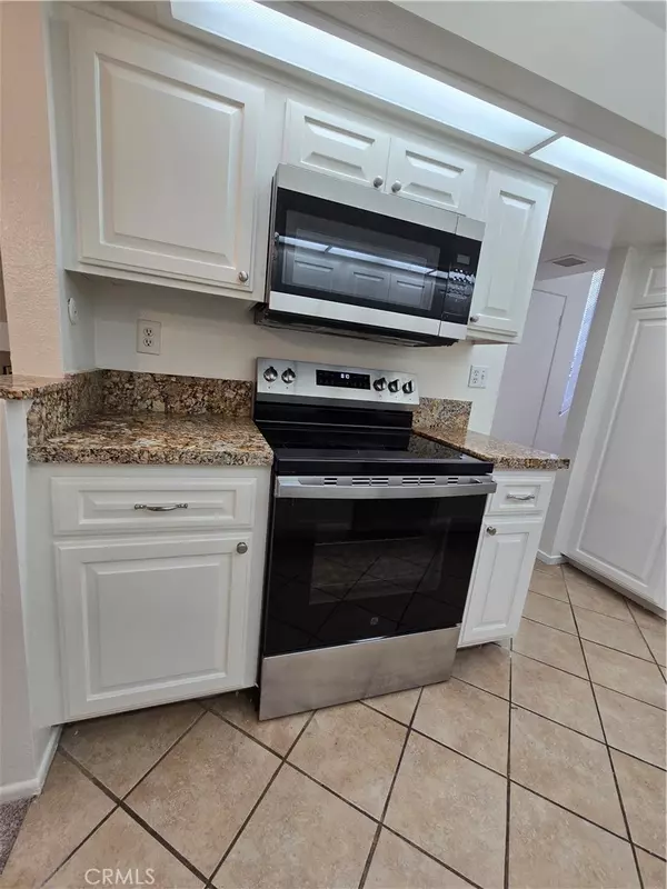 Costa Mesa, CA 92626,783 Grayling