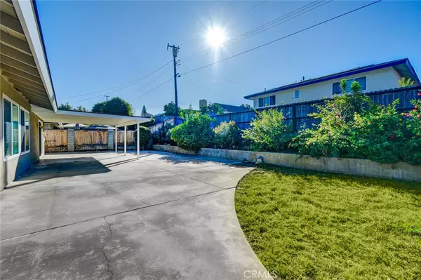 Fullerton, CA 92835,916 Boxwood