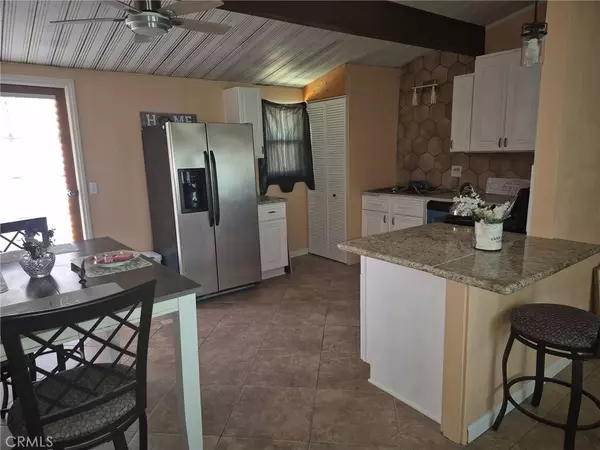 Victorville, CA 92395,16611 Yucca AVE