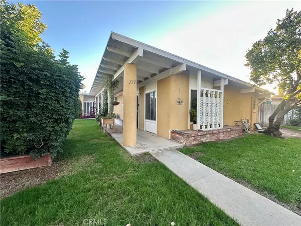 117 Clearbrook LN, Costa Mesa, CA 92626