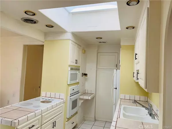 Laguna Woods, CA 92637,2276 VIA MARIPOSA EAST #R