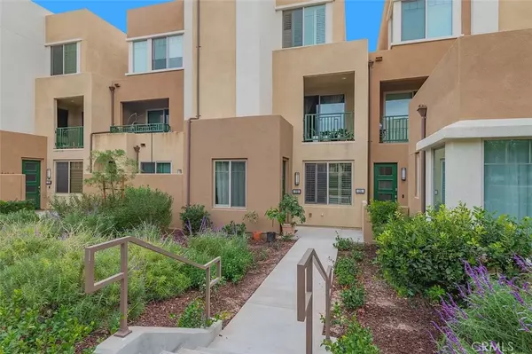 Irvine, CA 92618,118 Cadence