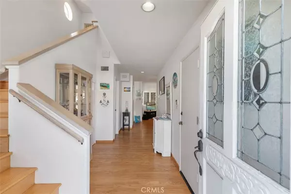 San Clemente, CA 92672,137 W Avenida Cornelio