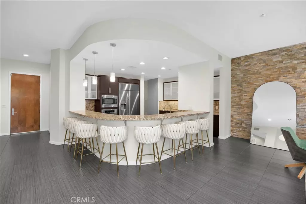 Irvine, CA 92612,21 Gramercy #220