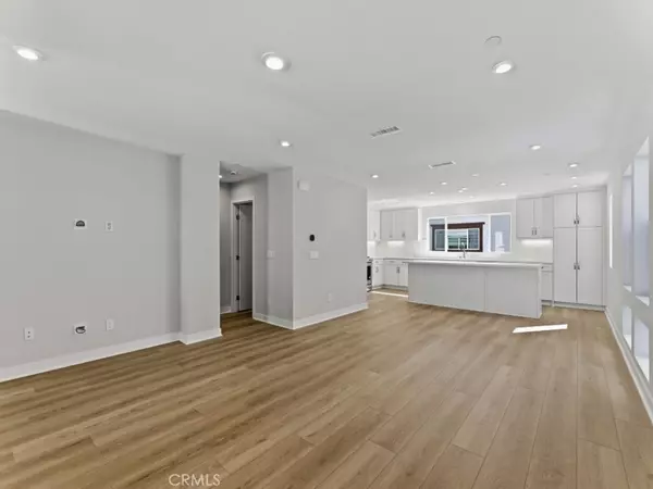 San Diego, CA 92117,4840 Canyon View