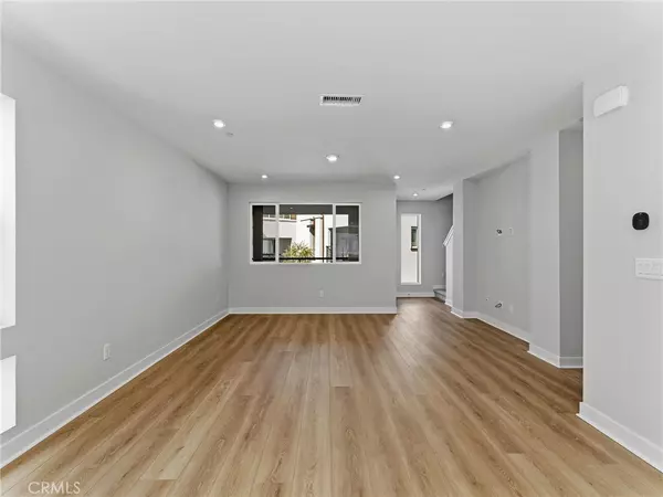 San Diego, CA 92117,4840 Canyon View