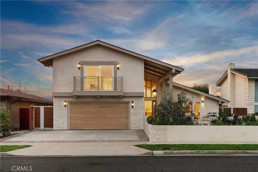 2741 Sandpiper DR, Costa Mesa, CA 92626