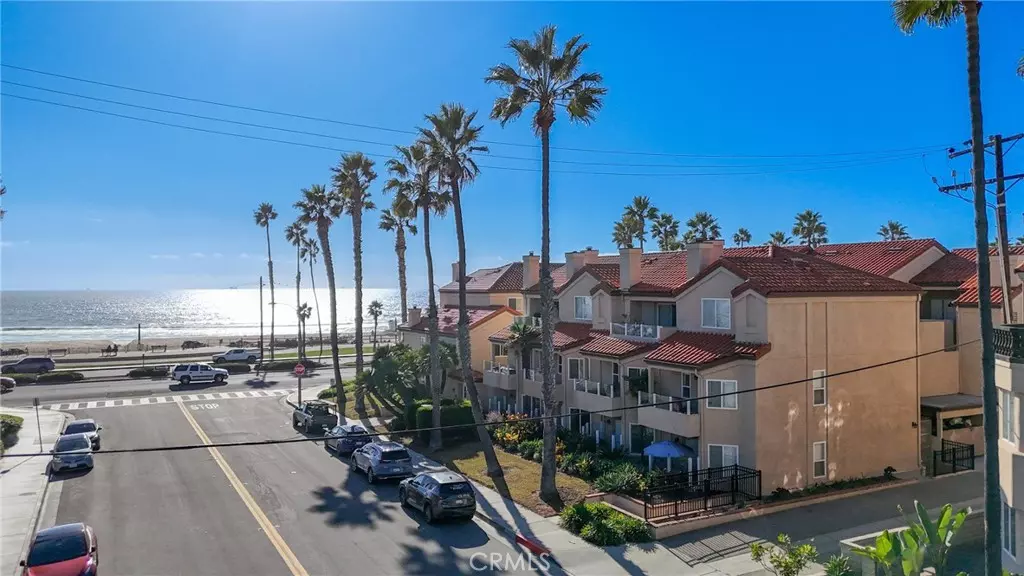 Huntington Beach, CA 92648,2000 Pacific Coast HWY #103