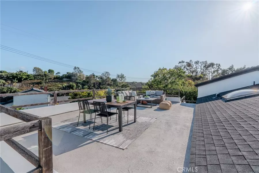 2207 Golden CIR, Newport Beach, CA 92660