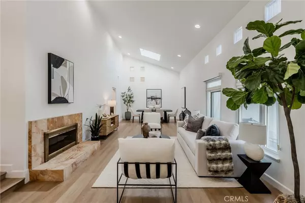 Newport Beach, CA 92660,2207 Golden CIR